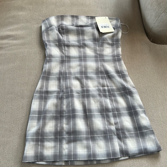 Strapless mini dress - Picture 2 of 2